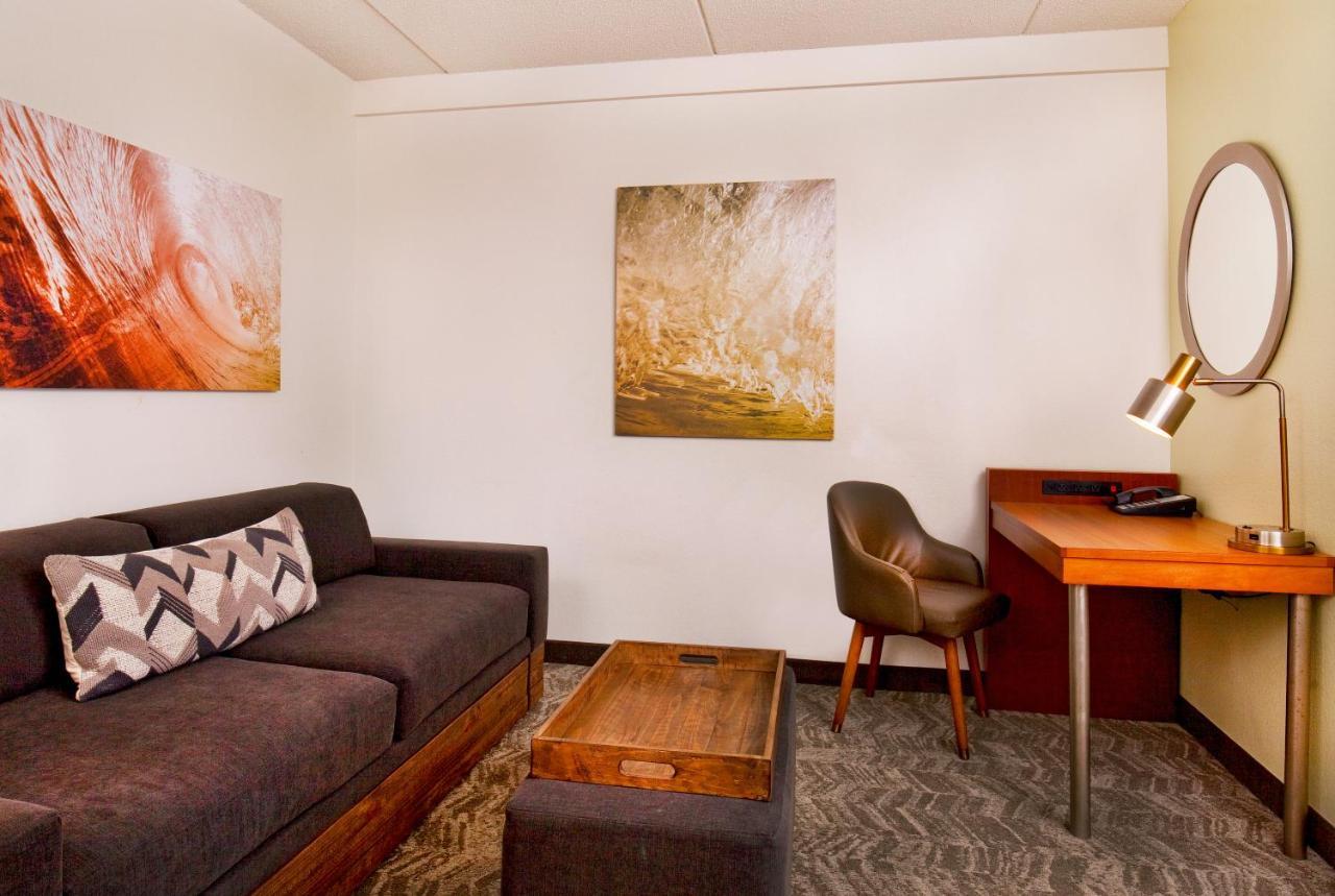 Springhill Suites Chesapeake Greenbrier Exterior foto